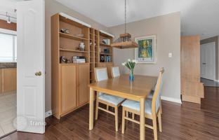 6-bedroom apartment in Lake Shore Boulevard West for C$1,121,000
