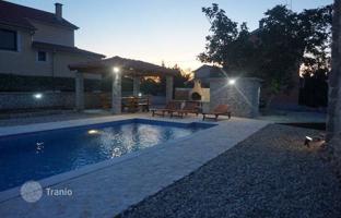 4-bedroom villa 150 m² in Malinska for 450,000 €