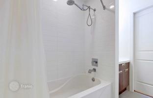 2-bedroom apartment in Old Toronto for C$975,000
