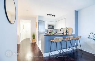 4-bedroom apartment in Lake Shore Boulevard West for C$882,000