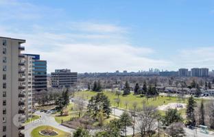 6-bedroom apartment in Etobicoke for C$742,000