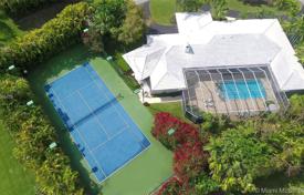 Spacious villa with a tennis court, a swimming pool, a garage and a terrace, Pinecrest, USA for 1,559,000 €