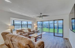 2-bedroom apartments in condo 99 m² in Jupiter for $549,000