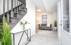 Terraced house – Scarborough, Toronto, Ontario,  Canada for C$1,370,000