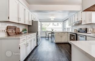 10-bedroom house in Elizabeth Street for C$1,573,000