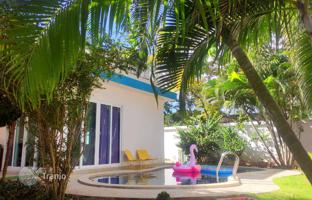 Well maintained turnkey villa with a pool and garden in Pattaya, Chonburi, Thailand for $176,000