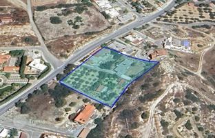 Land plot 4,000 m² in Agios Tychonas for 2,600,000 €