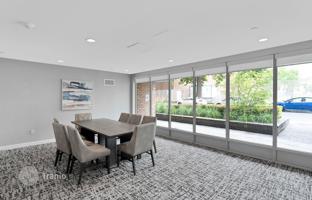 6-bedroom apartment in Maitland Place for C$872,000