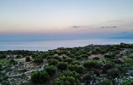 Spacious plot of land with beautiful sea views in Kefalas, Crete, Greece for 180,000 €