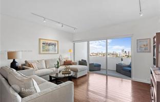 1-bedroom apartments in condo 80 m² in Island Avenue for $605,000