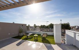 Top floor apartment with 3 bedrooms and large solarium in San Pedro del Pinatar for 300,000 €