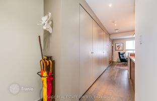 3-bedroom apartment in Charles Street East for C$662,000