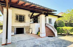 5-bedroom villa 381 m² in Pietrasanta for 1,340,000 €