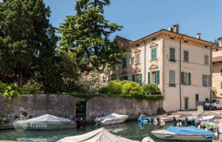 Luxury three-bedroom apartmenst with views of lake Garda, Italy for 1,800,000 €