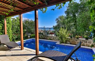 3-bedroom villa 580 m² in Donja Lastva for 840,000 €
