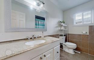 10-bedroom house in Scarborough for C$1,157,000