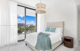 Condo – Collins Avenue, Miami, Florida,  USA for $6,675,000
