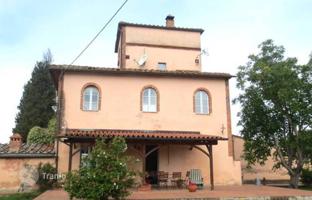 5-bedroom villa 530 m² in Castelnuovo Berardenga for 950,000 €
