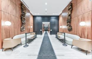 5-bedroom apartment in Eglinton Avenue East for C$1,069,000