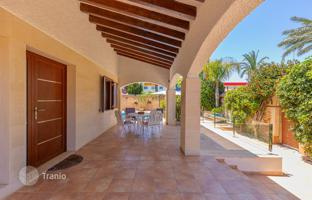 4-bedroom villa 168 m² in Orihuela Costa for 750,000 €