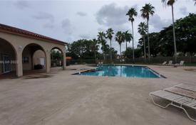 Condo – Pembroke Pines, Broward, Florida,  USA for $276,000