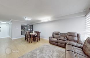 5-bedroom apartment in Eglinton Avenue East for C$701,000