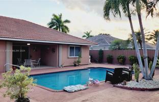 3-bedroom house 207 m² in Miami for $650,000
