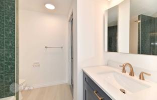 2-bedroom apartment in Yonge Street for C$1,158,000