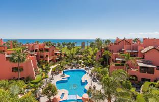 3-bedroom penthouse 206 m² in Estepona for 4,995,000 €