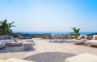 3-bedroom apartment 108 m² in Estepona for 444,000 €