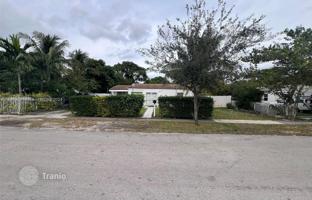 3-bedroom house 133 m² in North Miami for $495,000