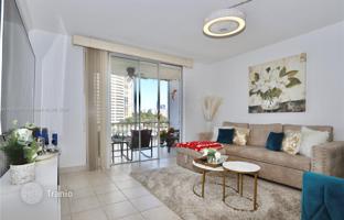 1-bedroom apartments in condo 71 m² in Aventura for $270,000