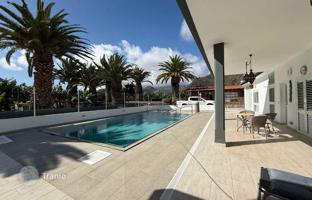 5-bedroom villa 495 m² in Santa Cruz de Tenerife for 1,800,000 €