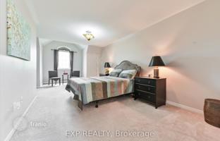8-bedroom townhouse in North York for C$1,160,000