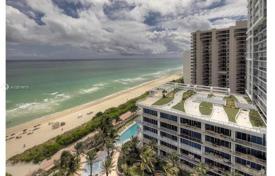 Comfortable flat with ocean views in a residence on the first line of the beach, Miami Beach, Florida, USA for $950,000
