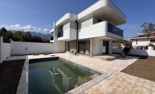 New villa with a pool, 700 meters from the sea, Camyuva, Antalya, Türkiye for 36,093,000 TRY