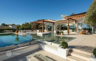 6-bedroom villa 1,281 m² in Nueva Andalucia for 8,995,000 €