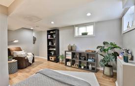 Townhome – East York, Toronto, Ontario,  Canada for C$2,021,000