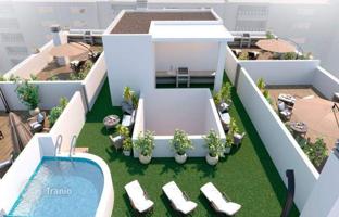 2-bedroom penthouse 169 m² in Torrevieja for 349,000 €
