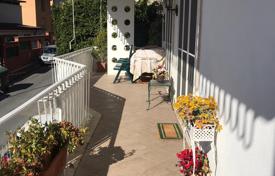 Seven-room apartment with a garden and a garage in Ospedaletti, Liguria, Italy for 650,000 €