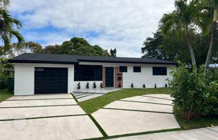 5-bedroom house 220 m² in Miami for $849,000