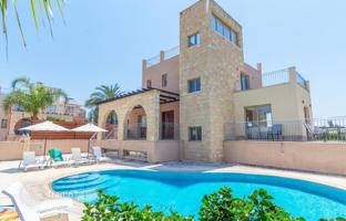 Sandy Beach Deluxe 4-Bedroom Villa – with Overflow swimming pool, Private beach access on gated complex for 775,000 €