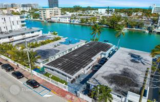 5-bedroom house 295 m² in Miami Beach for $2,000,000