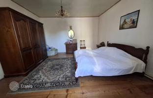 5-bedroom house 190 m² in Bale for 630,000 €