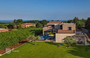 4-bedroom house 270 m² in Porec. Price on request