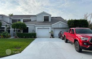 3-bedroom townhouse 204 m² in Tamarac for $440,000