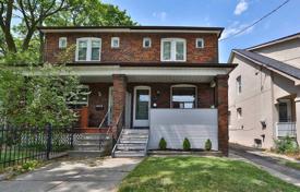 Terraced house – Shaw Street, Old Toronto, Toronto,  Ontario,   Canada for C$1,791,000