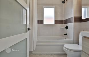 9-bedroom house in Old Toronto for C$2,453,000
