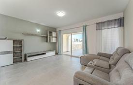 Bright two-bedroom apartment in Golf del Sur, Tenerife, Spain for 215,000 €