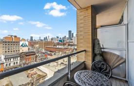 Apartment – Richmond Street West, Old Toronto, Toronto,  Ontario,   Canada for C$891,000